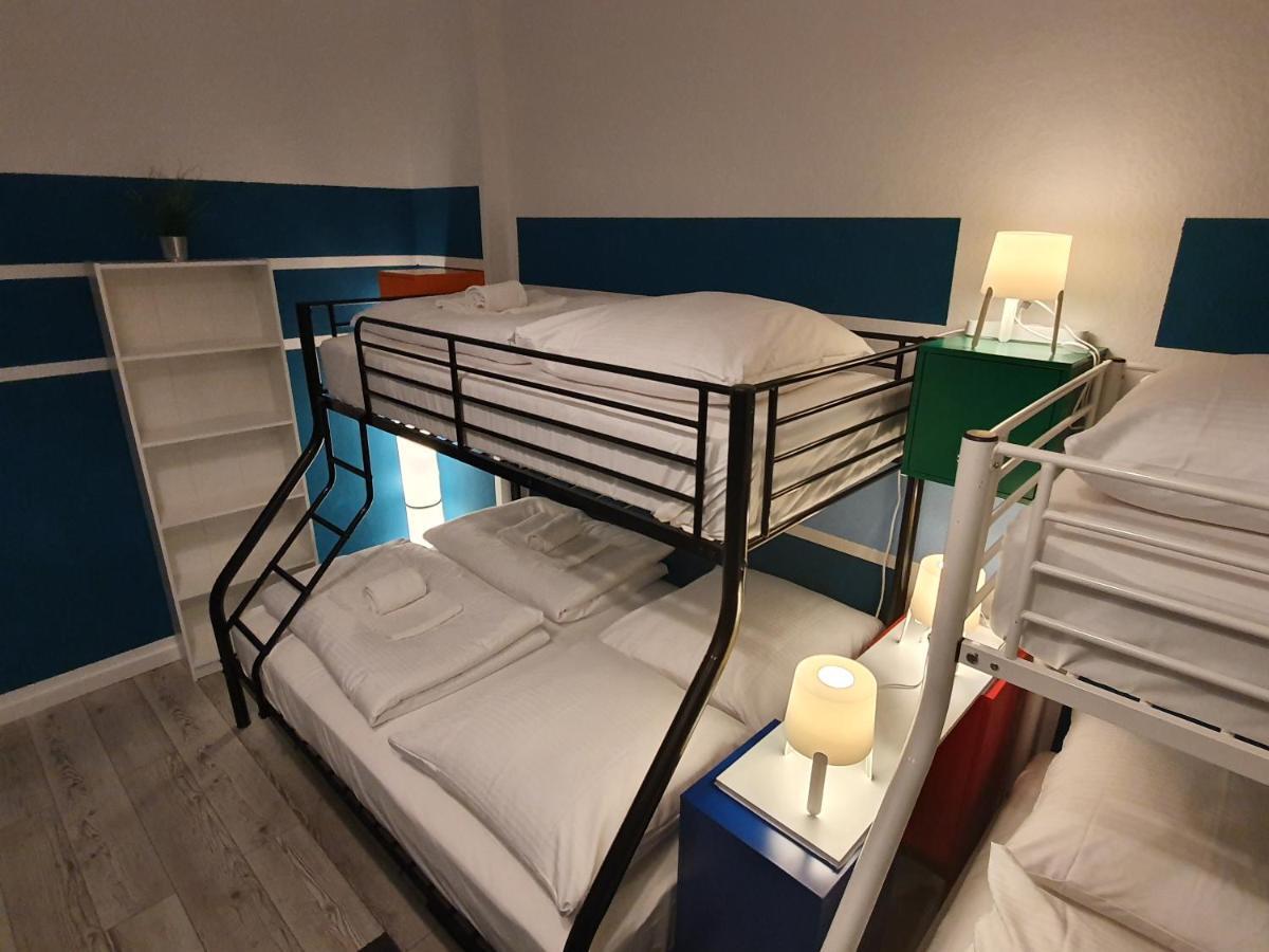 Central Lichtenberger For 6 People Appartement *