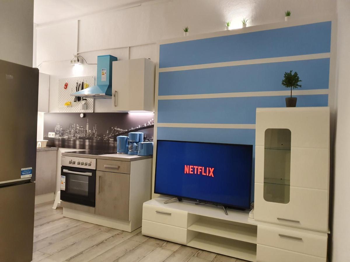 Central Lichtenberger For 6 People Appartement Berlijn